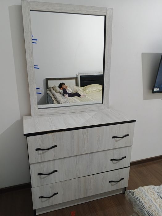 Mebel yotoqxona sotiladi