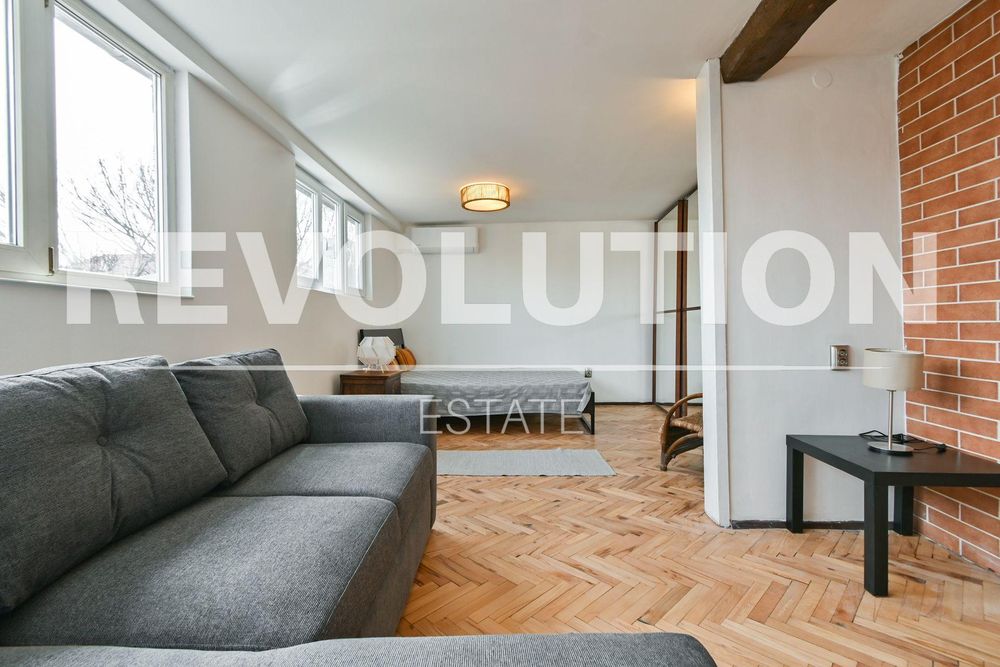 Двустаен апартамент в ж.к. Оборище