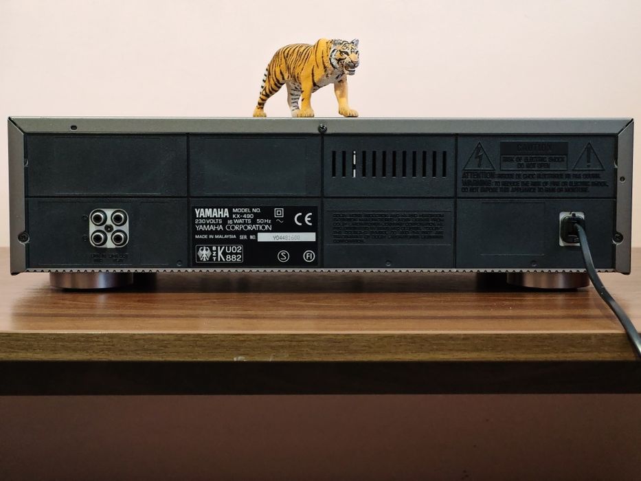 Yamaha KX-490. Un deck de calibru, adevărat. Impecabil. Preț fix !