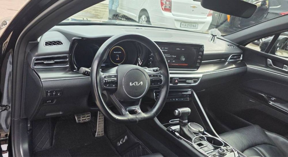 Kia K5 GT Line Plus FULL 2.5 Atmosferniy SOTILADI SROCHNA