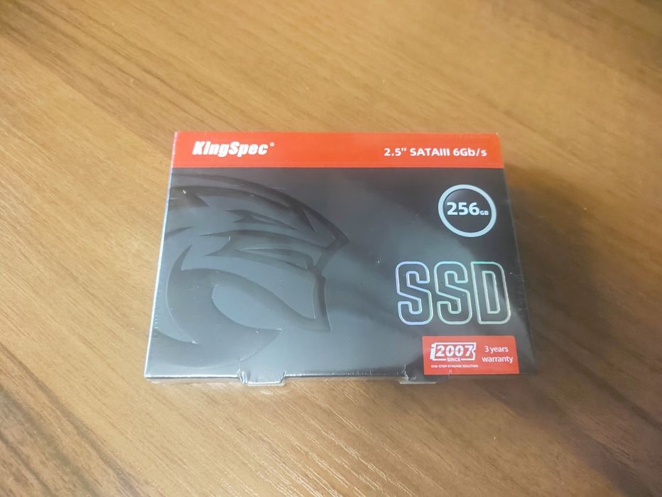 SSD диск 256 Gb. Новые.