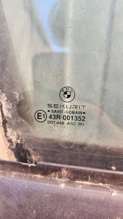 Продам передний правый дверь bmw e34