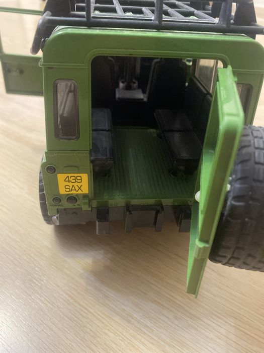 Машинка ланд ровер, с рулем управления