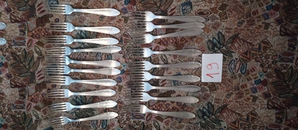 Лот 55 бр вилици, лъжици нови и запазени от времето от 1980г