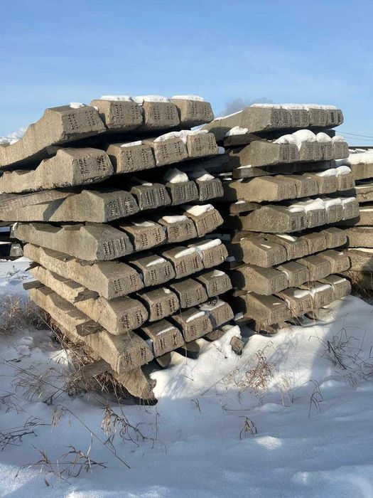 шпала ж/б бывшая в употреблении