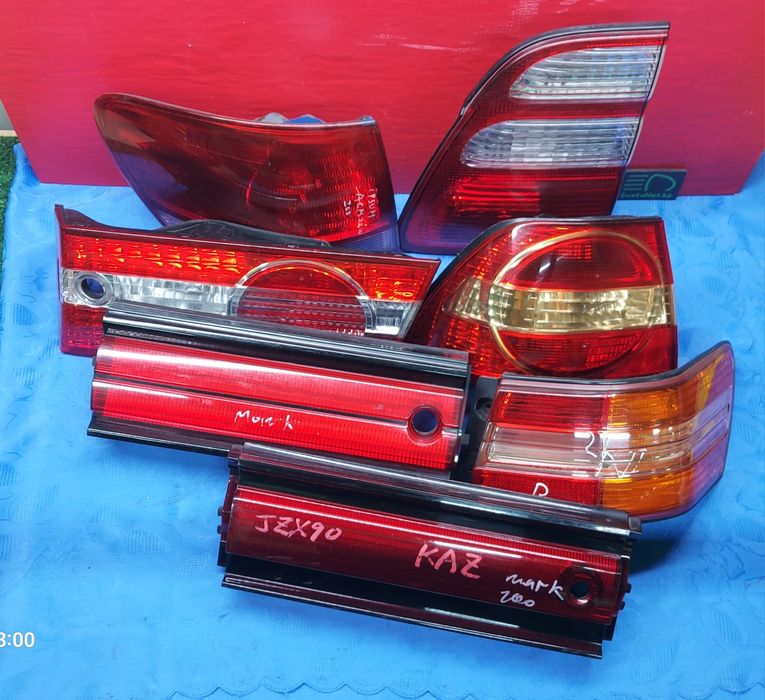 Фонарь Тойота Ипсум Avensis Verso Mark 2 Виста Ардео Ленд Крузер 100