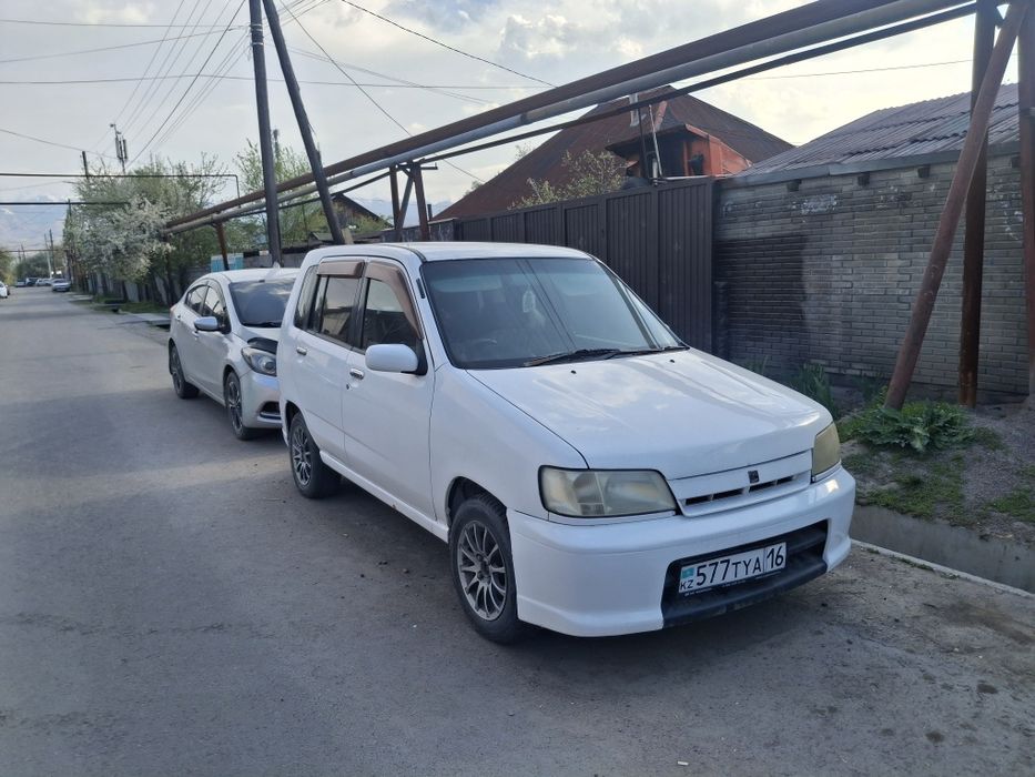 Ниссан куб продам