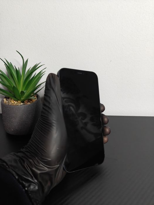 iPhone 12, Black - în condiție Foarte Bună!