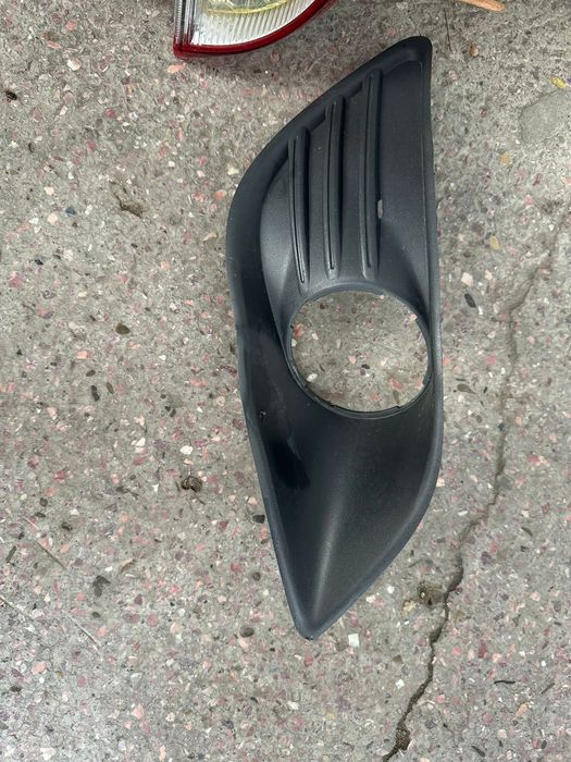 Vind Cotieră ,apărătoare proiector ceață Focus mk2.