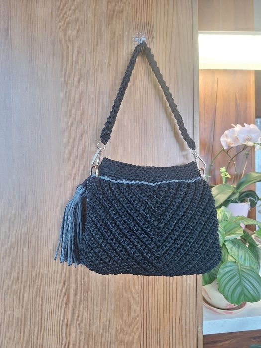 Продам вязаную сумочку