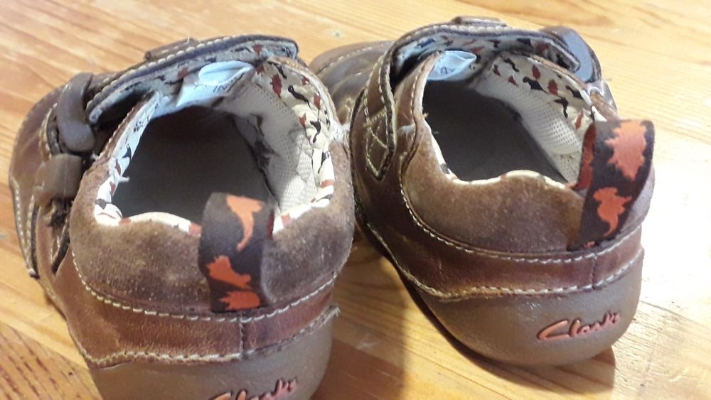 Ghetute Clarks first shoes 4G marimea 20