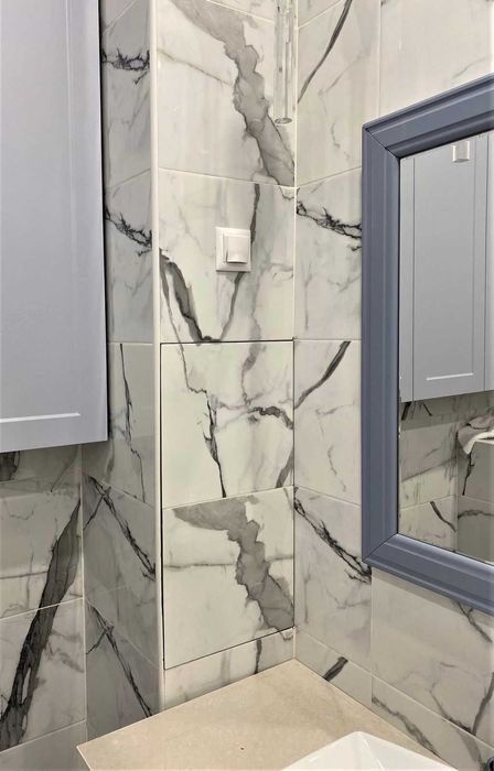 Люки ХАММЕР для скрытия коммуникаций в стене, стальные и алюминиевые