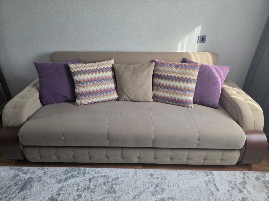 Продается раздвижной диван