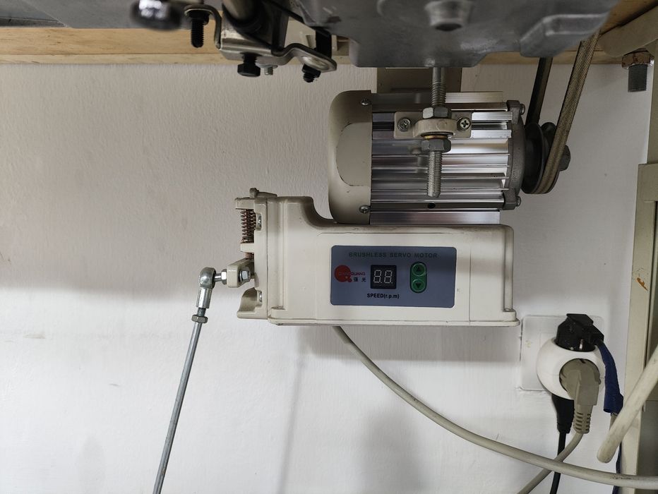 Швейная машина производственная