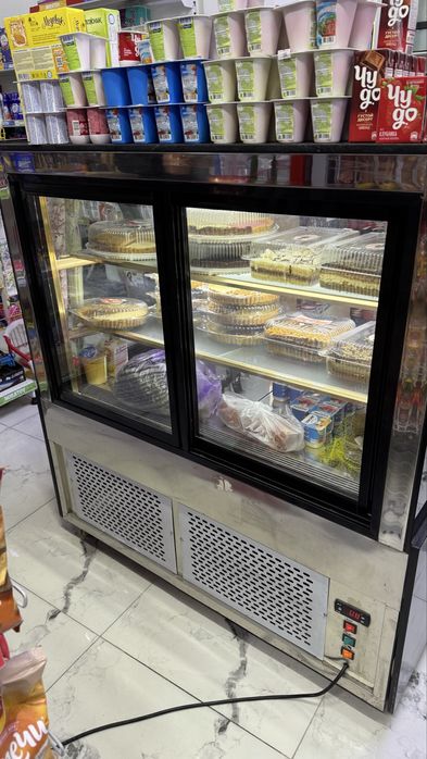 Холодильная витрина Холодильник