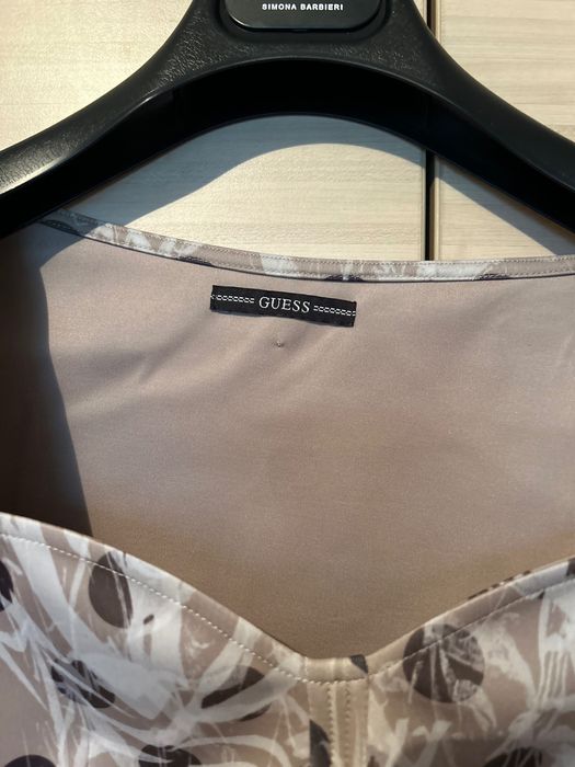 Секси пола и топ на Guess