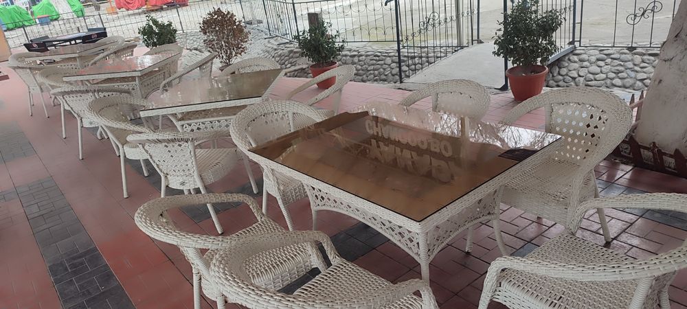 Стол стул сотилади