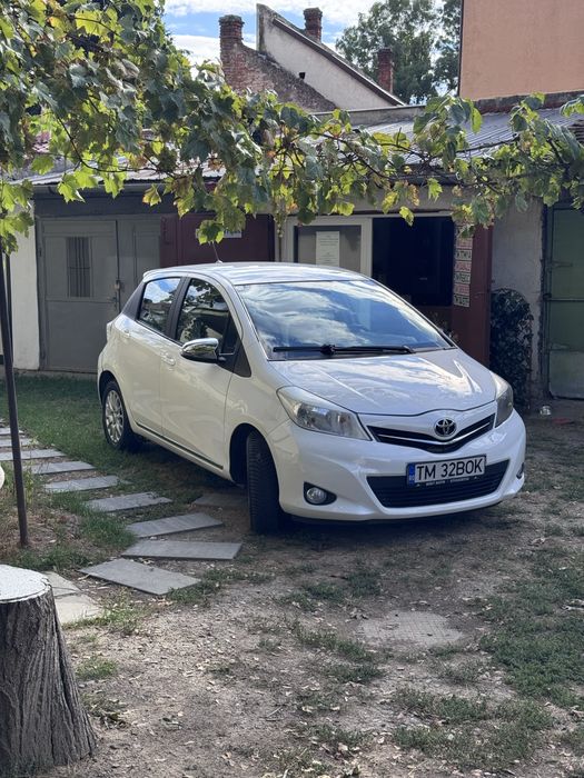 TOYOTA Yaris 2013 — imagine 3