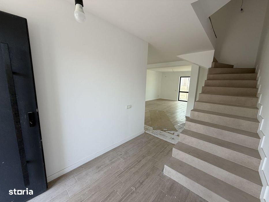Vila tip duplex P+1+M / Bragadiru Cartierul Independentei / statie stb