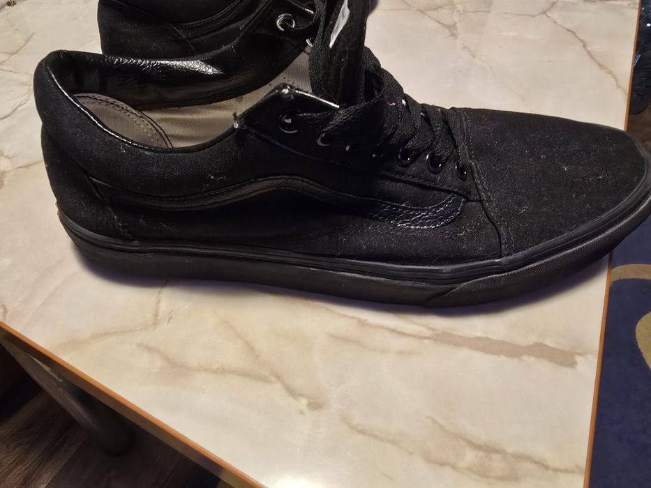 Tenesi vans aproape noi nr. 46