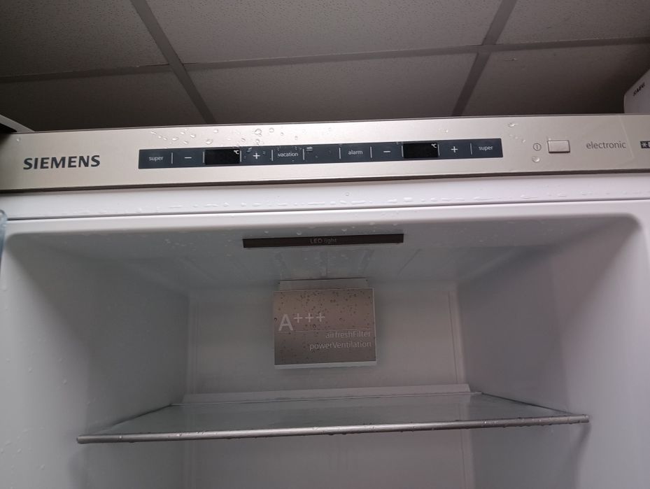 Иноксов комбиниран хладилник с фризер Сименс Siemens 2години Гаранция!