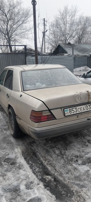 Продам мерса 124