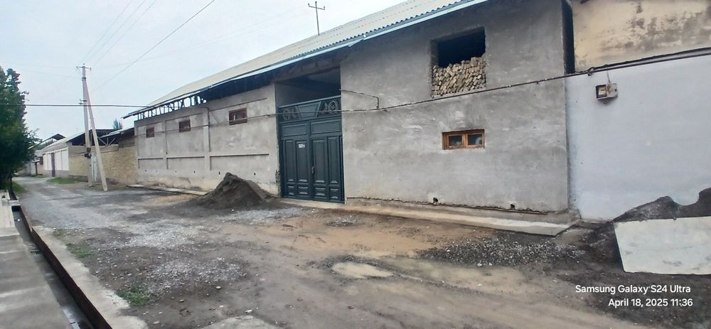 Ҳовли сотилади. 6 сотиҳ, 6 хона. 63000 ками бор