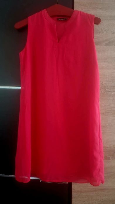 Rochie din voal in forma de v la piept