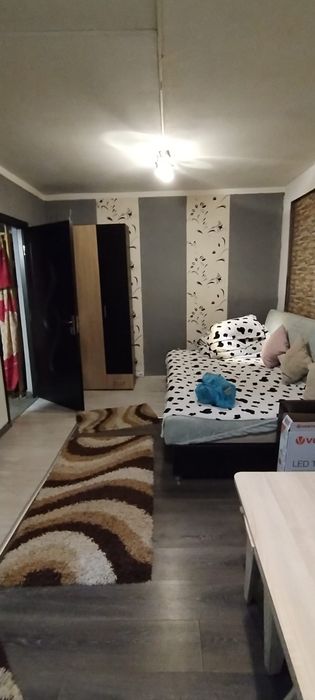 Garsoniera de închiriat