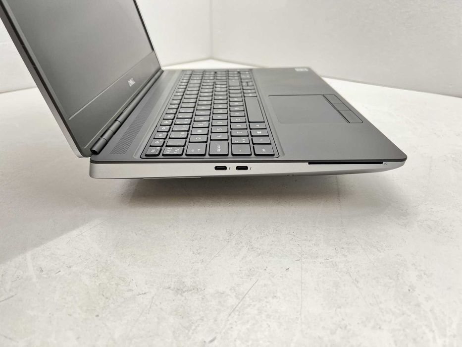 Dell Precision 7550 15.6" i7-10750H 32GB 1TB RTX4000 с Гаранция