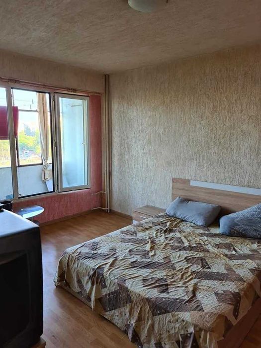 Двустаен апартамент в Надежда 2