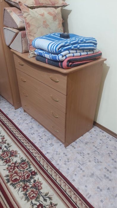 Продаётся Комод  четыре отсека