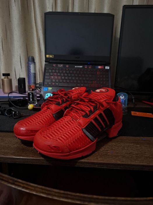 vând adidași adidas
