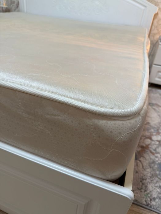 Продам два матраса в одни руки