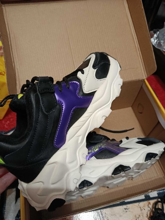 Кроссовки детские утепленные