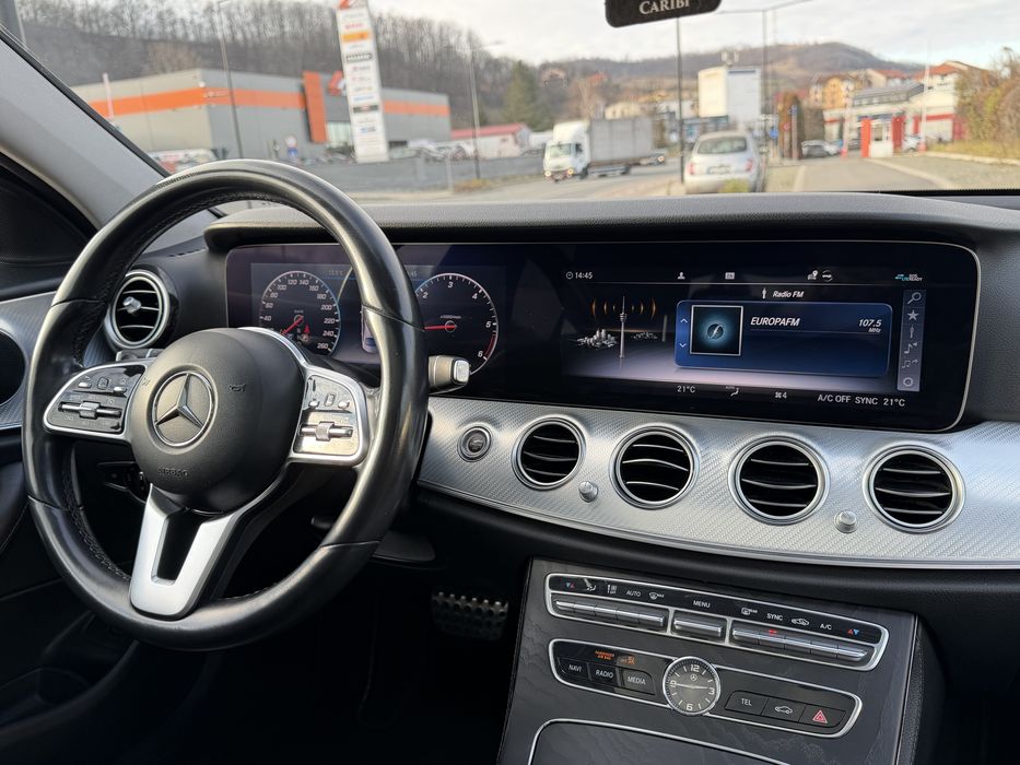 Mercedes Benz E220