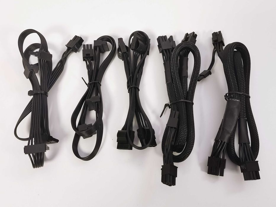 Corsair CS750M 750W полу-модулно захранване за компютър 80 PLUS Gold