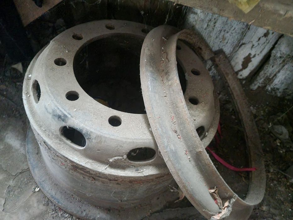 Диски на грузовик howo