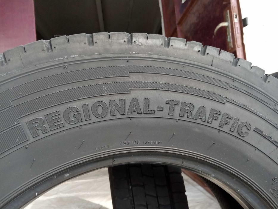 2 тежкотоварни гуми 215/75R17.5 Continental Regional LDR1+ 126/124M