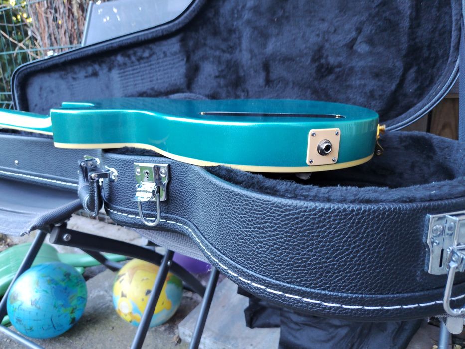Chitară custom în stil Les Paul, cu o singură doză centrală P90