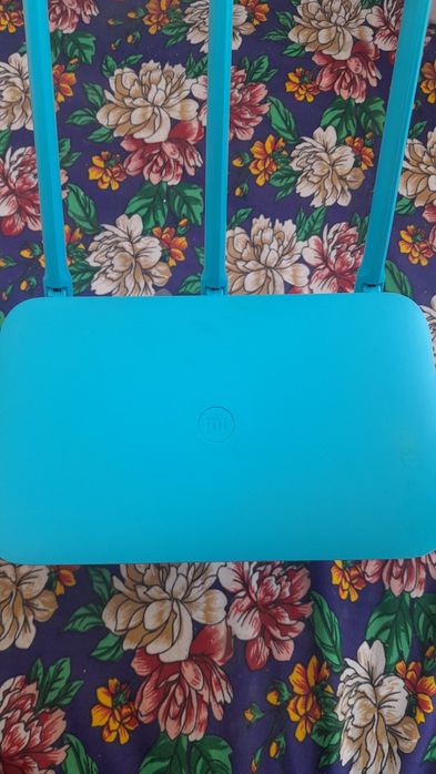 Wi fi аппарат сотилади ишлаши зур 3тали шохчали хитой аргинал 5v~1A