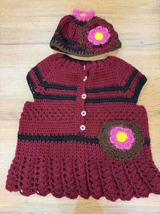 Шапки, варежки, жилетки вязаные, ручная работа,