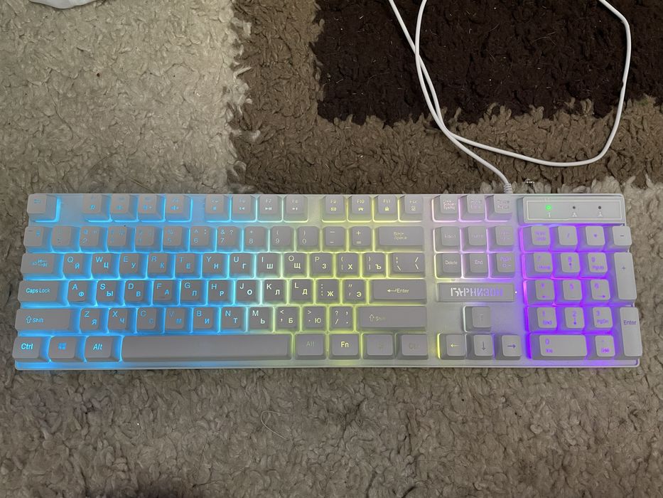 Продам клавиатуру