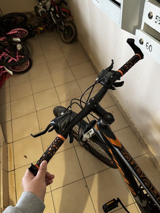 Велосипедшімен жыныстық қатынас HD