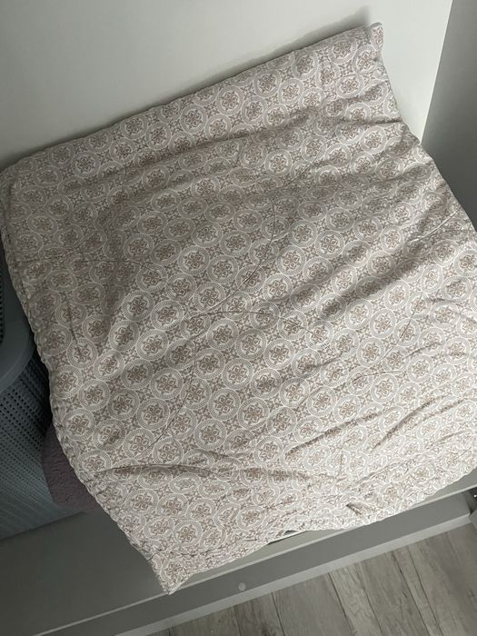 Продам одеяла корпешки