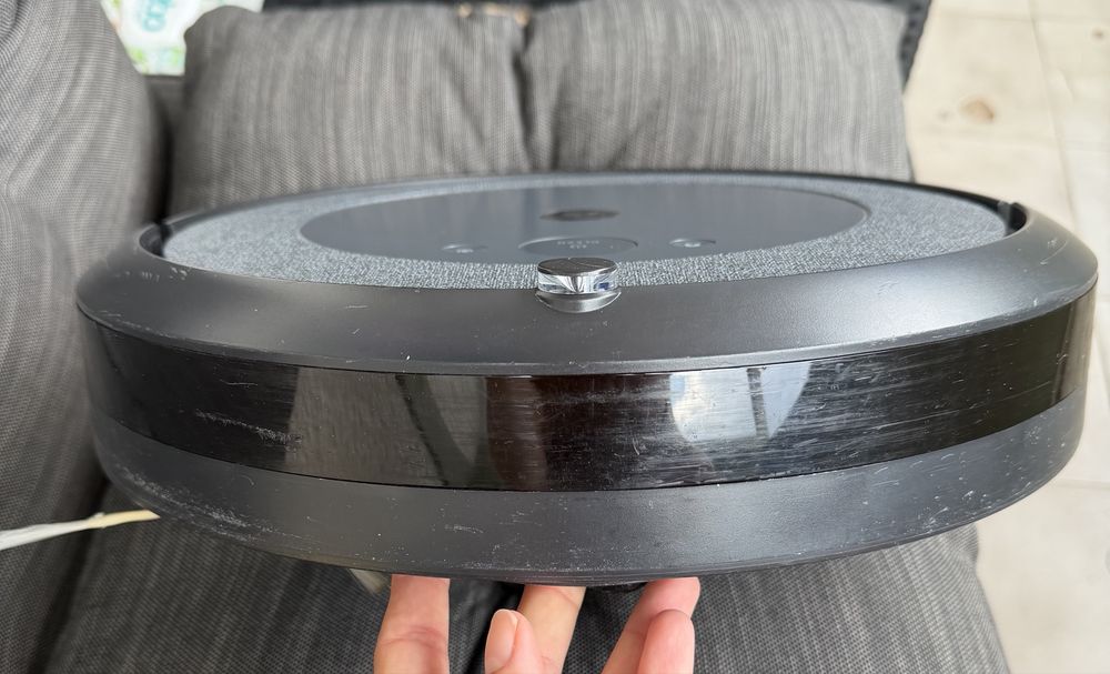 Прахосмокачка робот IROBOT ROOMBA i3