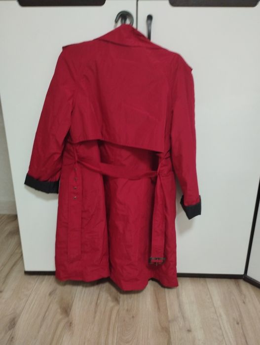 Продам тренч новый