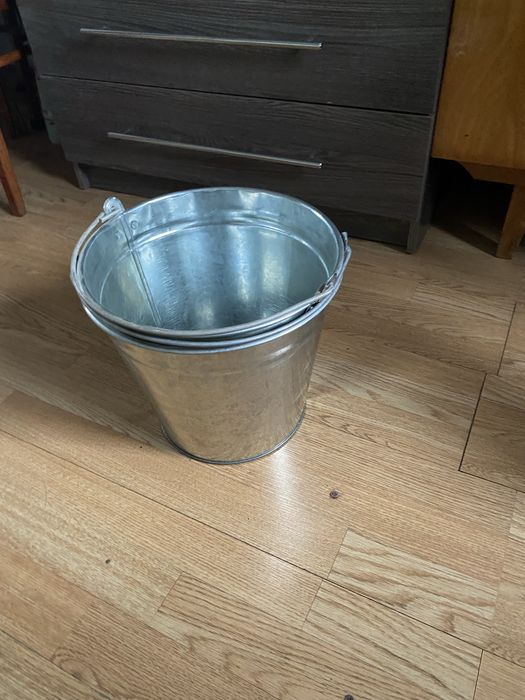 Продам металлическое ведро