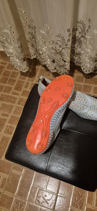 Vand ghete de fotbal puma