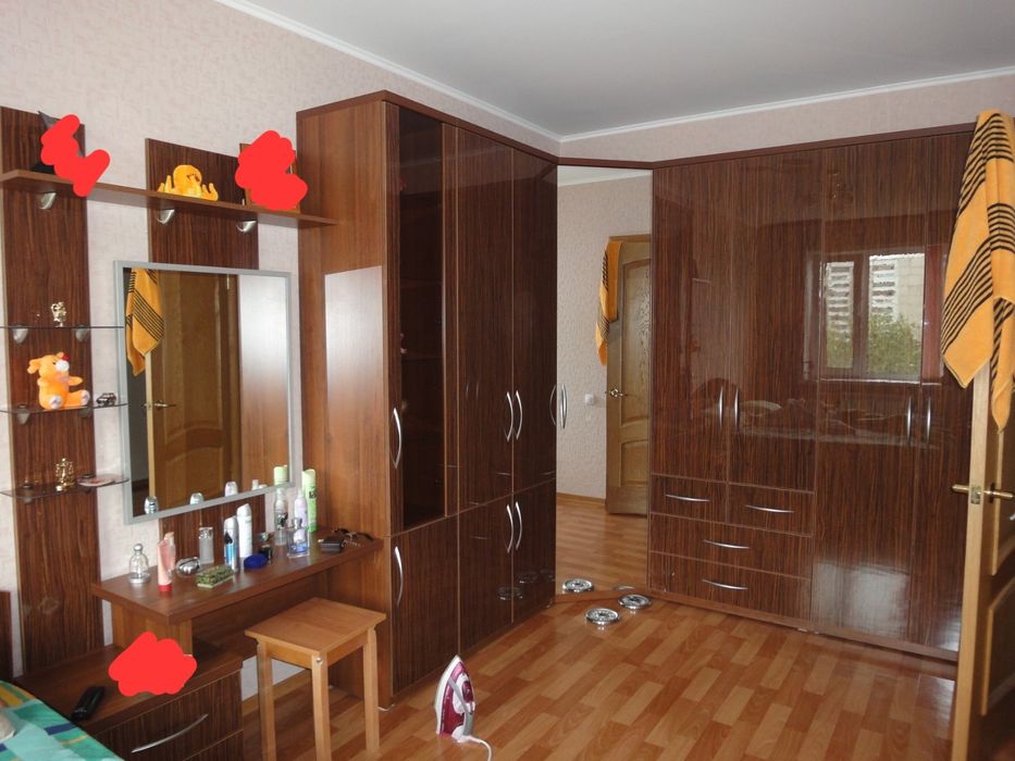 Продам шкаф угловой